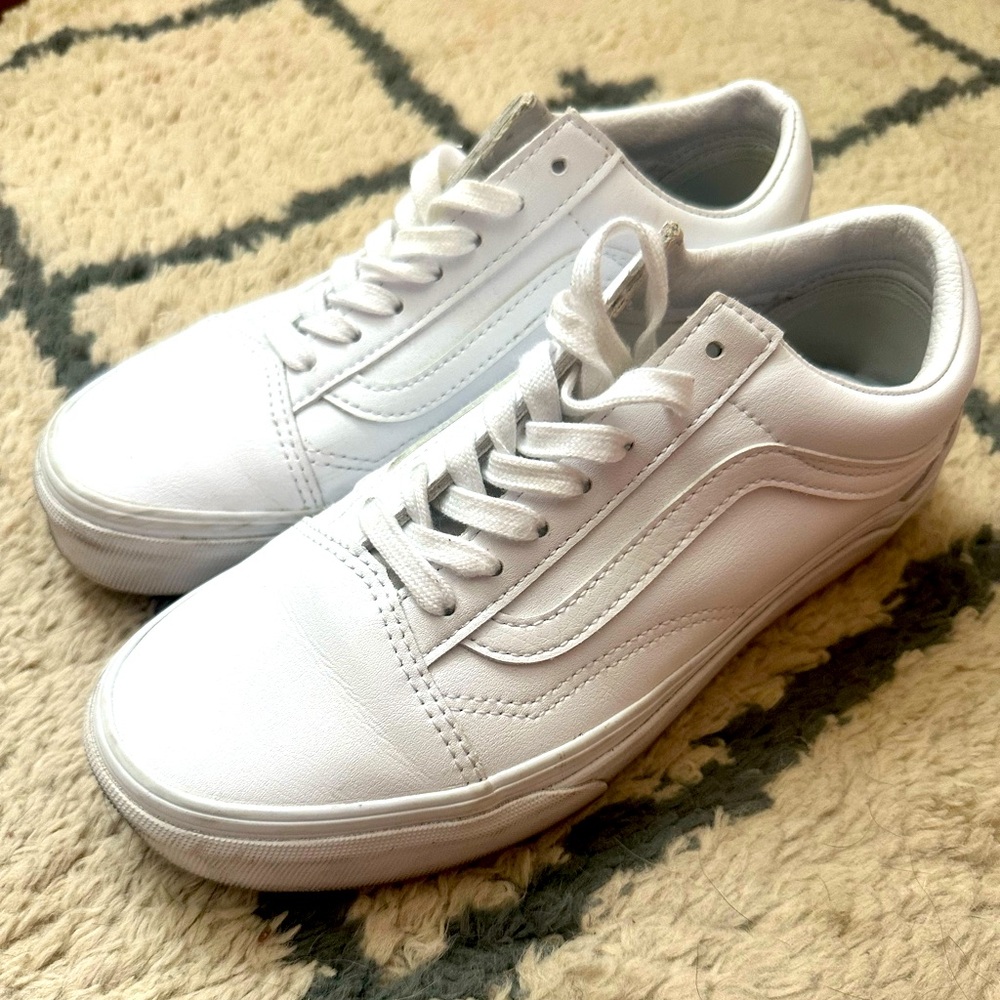 White leather vans, Women’s size 7